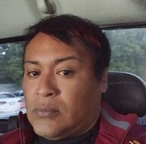 Meet your Posher, Carlos